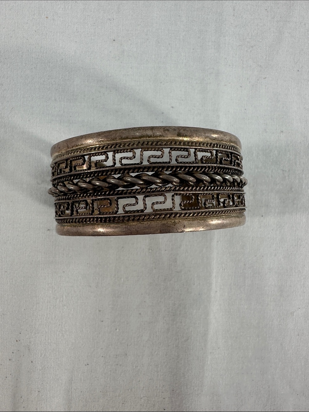 Cuff Bracelet Scroll Silver 925 or 565? Signed HIO 31.7 Grams Vtg? Sz 7 3/4" - Picture 3 of 10